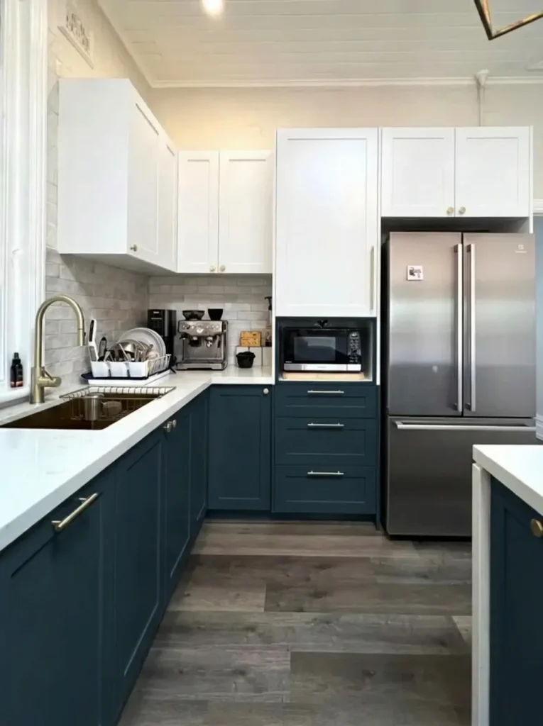 modern two tonned kitchen